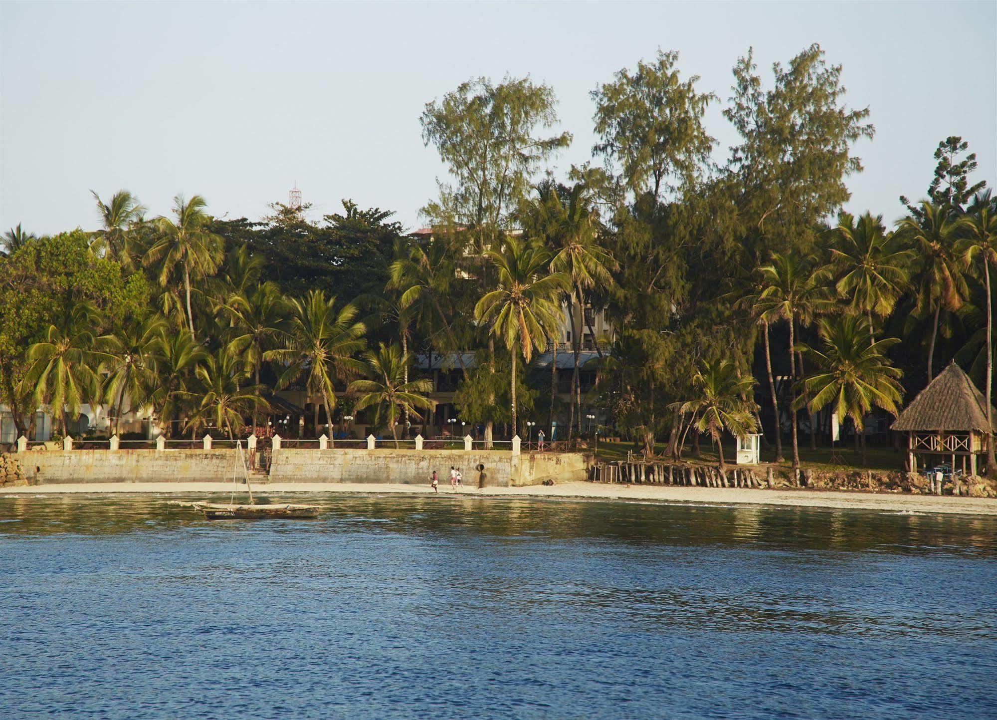 Neptune Beach Resort Bamburi Exterior photo